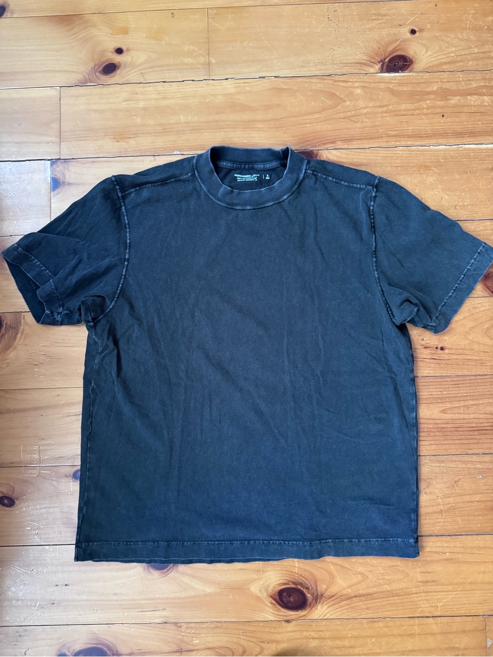 Abercrombie Soft Essentials Vintage Black Tee Small
